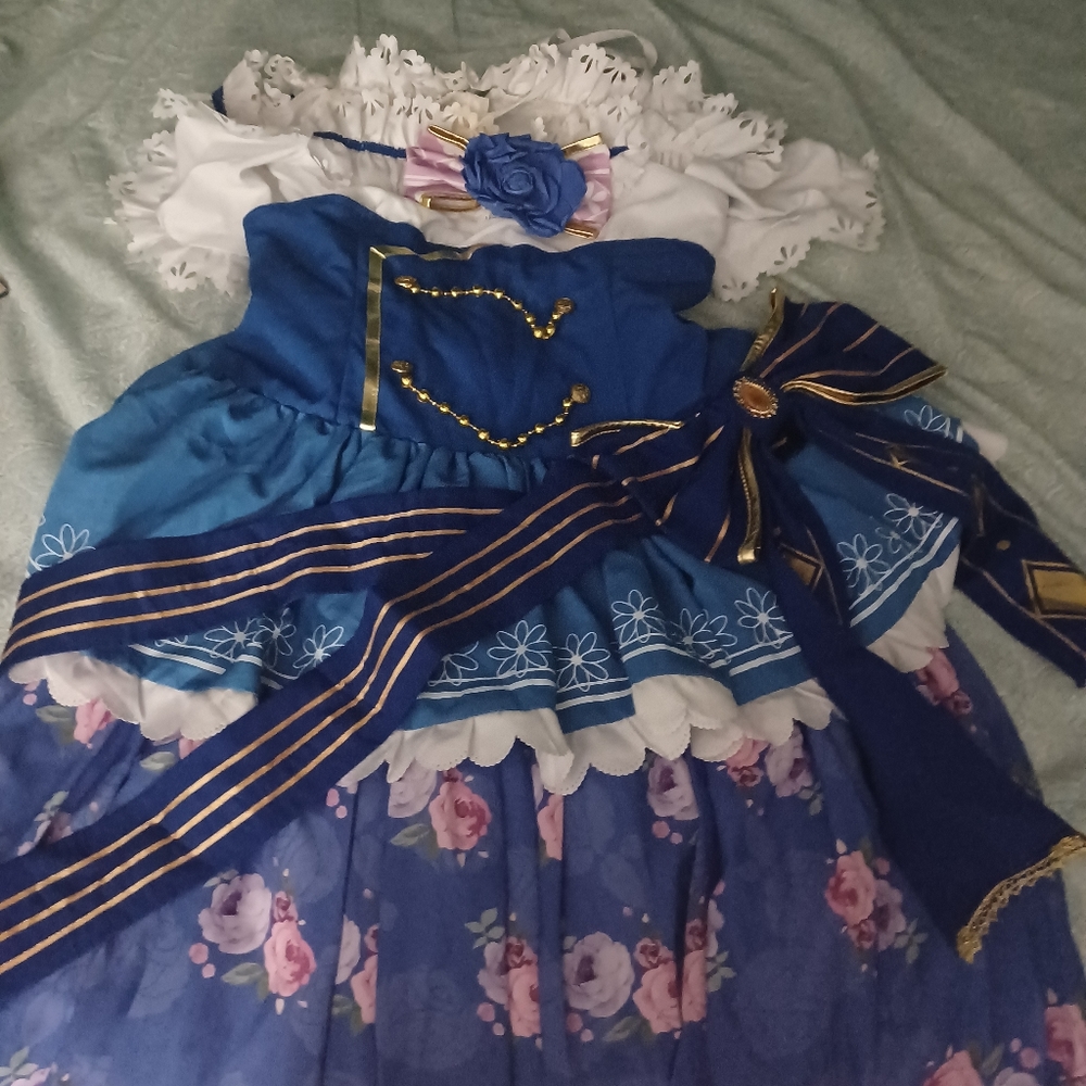 Umi Sonada victorian cosplay - Picture 2 of 4